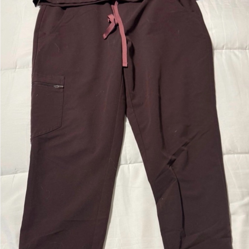 Figs Women's Dark Brown Joggers with Pink Drawstring